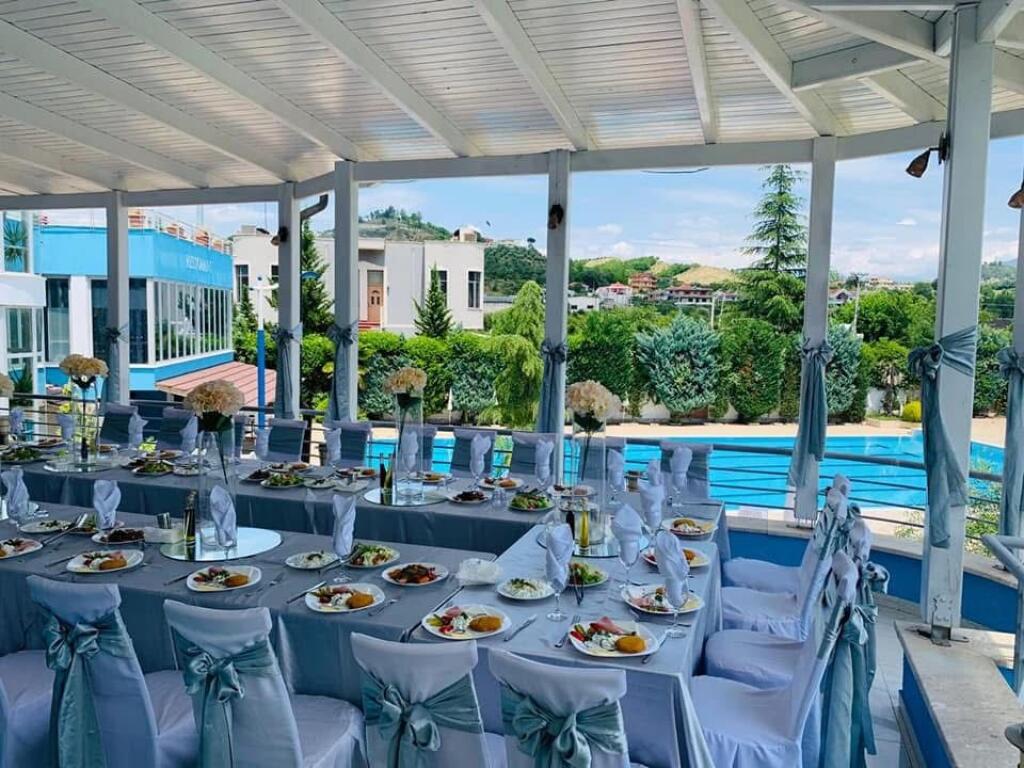 Business property suitable for a venue  hotel with a pool and yard for sale or rent
