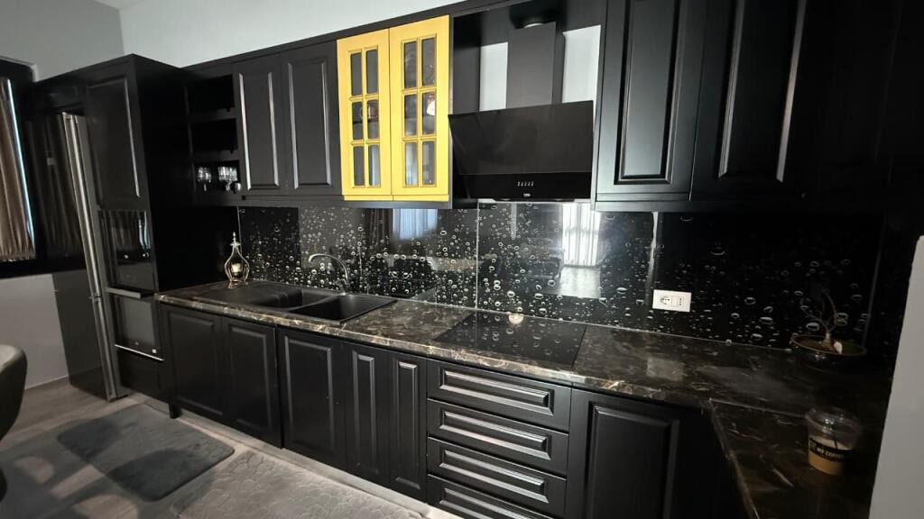 Jepet me qira apartament 3+1+2 te Square 21