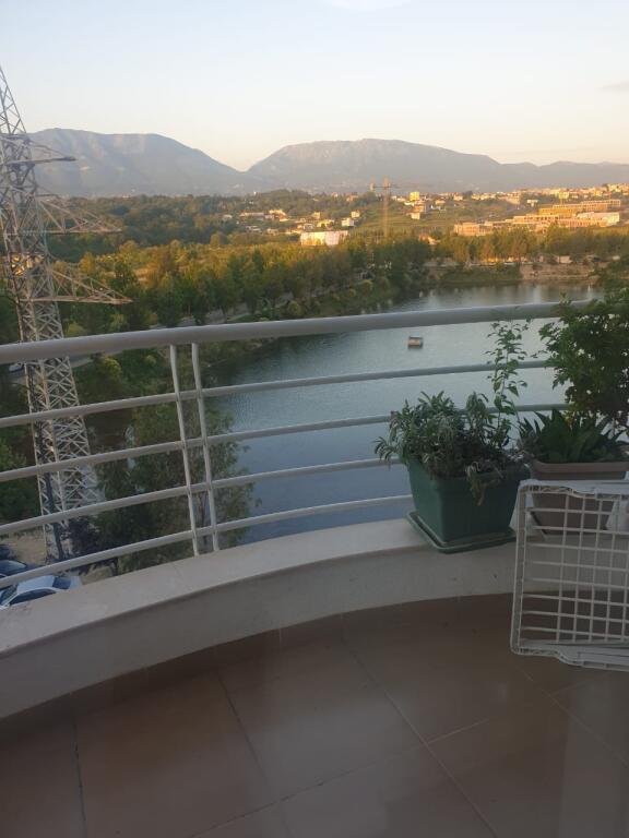 Super ap 2+1 al lago secco ( palestra tirana !