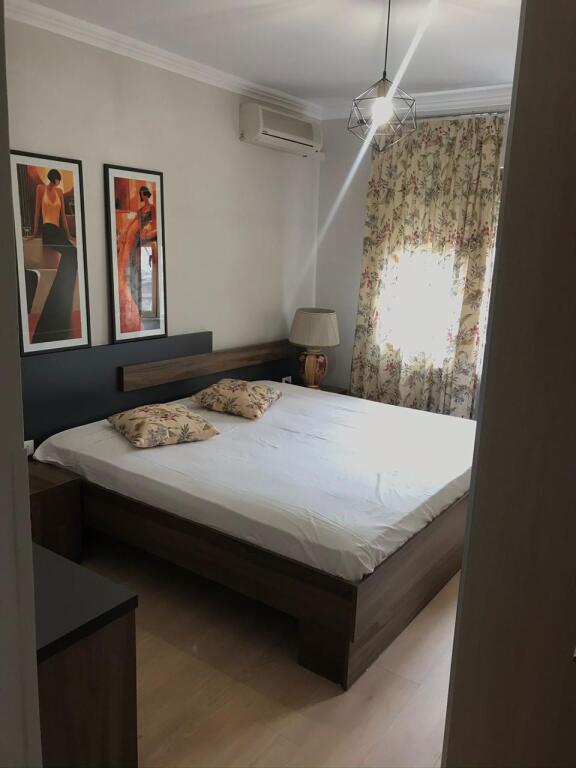 Apartament 3+1 me qira ne qender