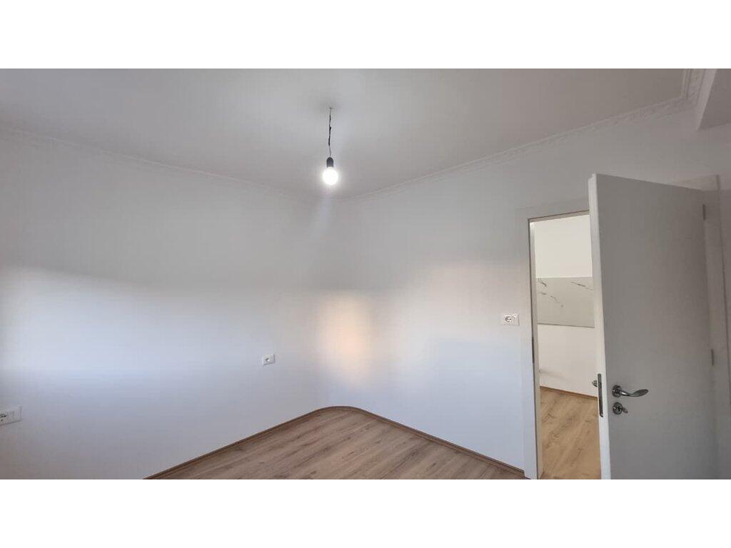 Shitet, Apartament 2+1, Stadiumi Dinamo, Tirane.