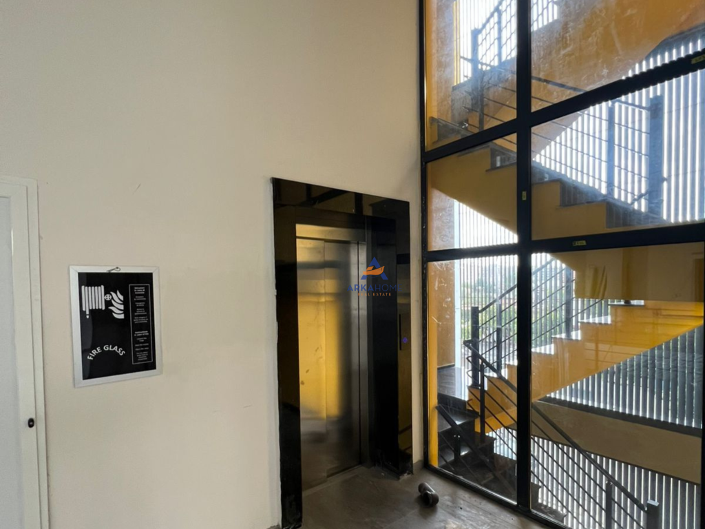 LOCALE COMMERCIALE IN AFFITTO 550M2 "NUOVO BOULEVARD" 2700 EURO.