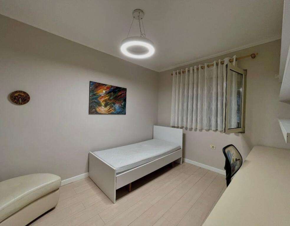 Apartament 2+1 - Për Qira - Myslym Shyri, Tiranë