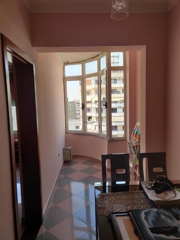 APARTAMENT ME QERA 2+1 BLLOK 800 EURO