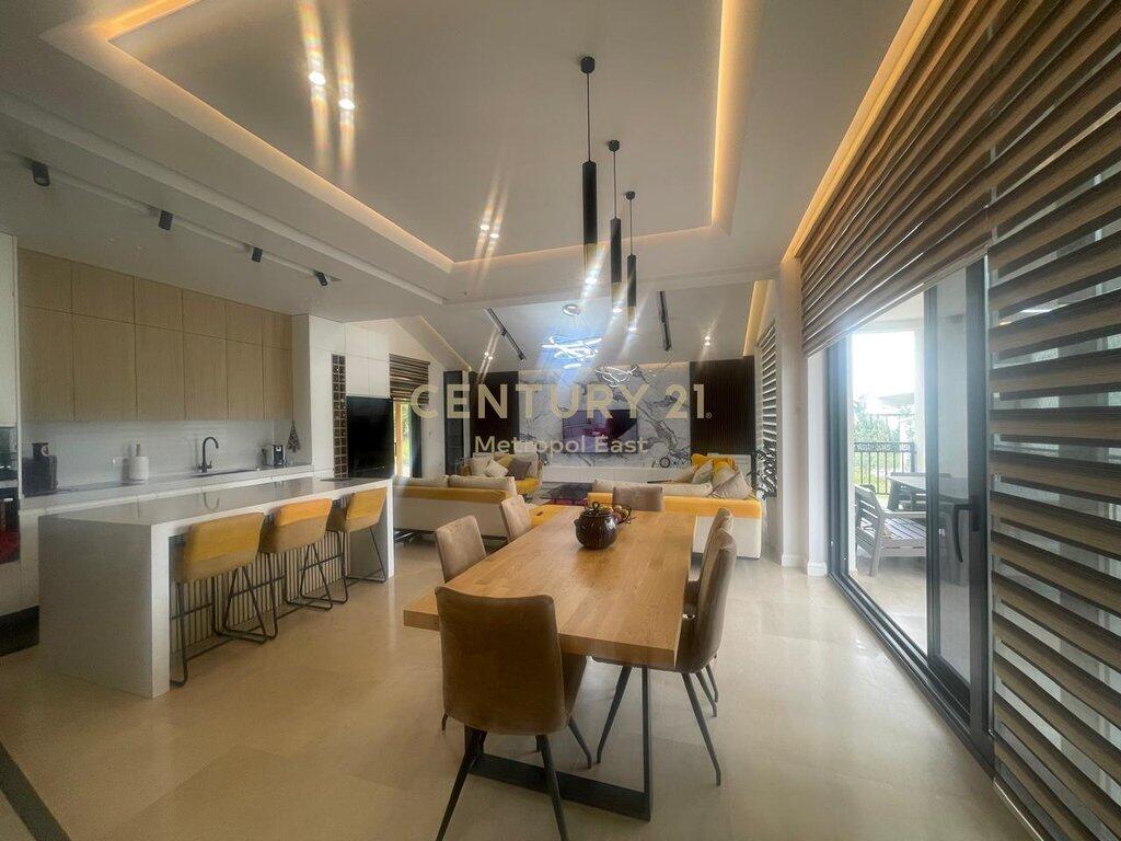 Jepet me Qira Vilë Ekskluzive në Berzhitë – 🌳 Qetësi &amp; Elegancë pranë Tiranës