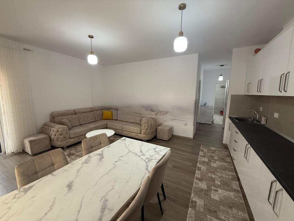 APPARTAMENTO 1+1+ BALCONE IN AFFITTO A XHAMLLIK !! 600 €