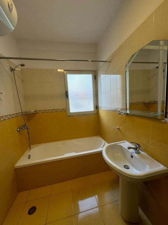APARTMENT FOR RENT UNTIL JUNE 1