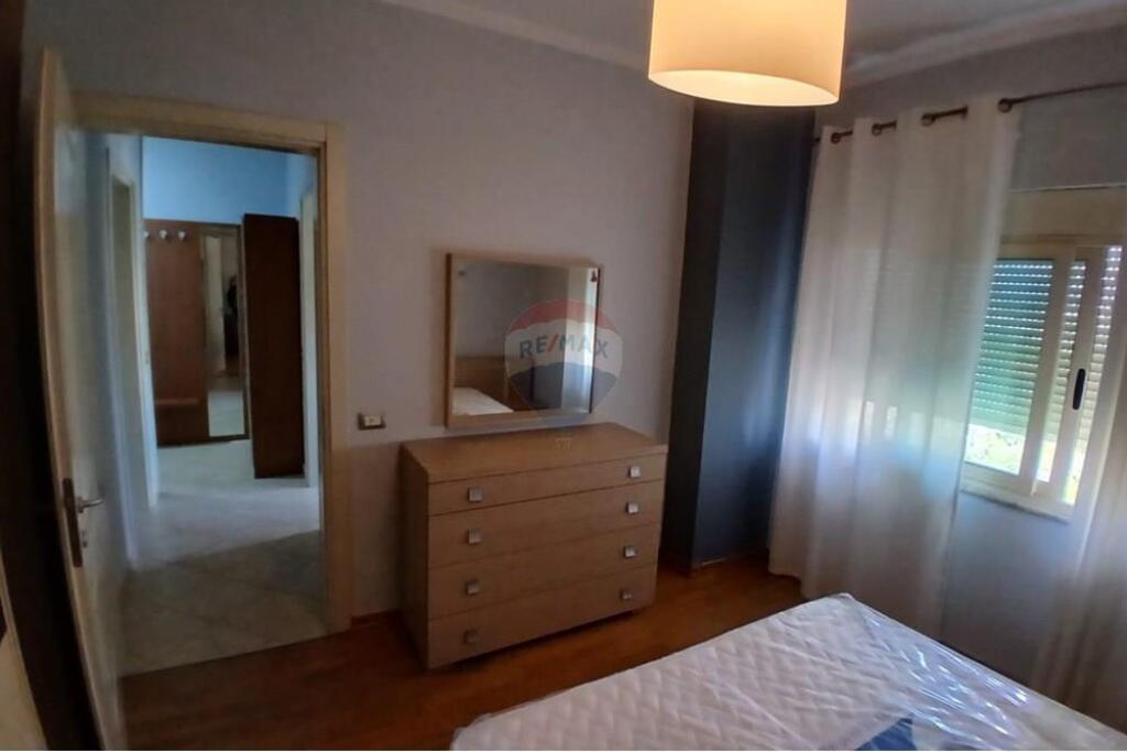Affittasi appartamento 2+1 a Zogu i Zi