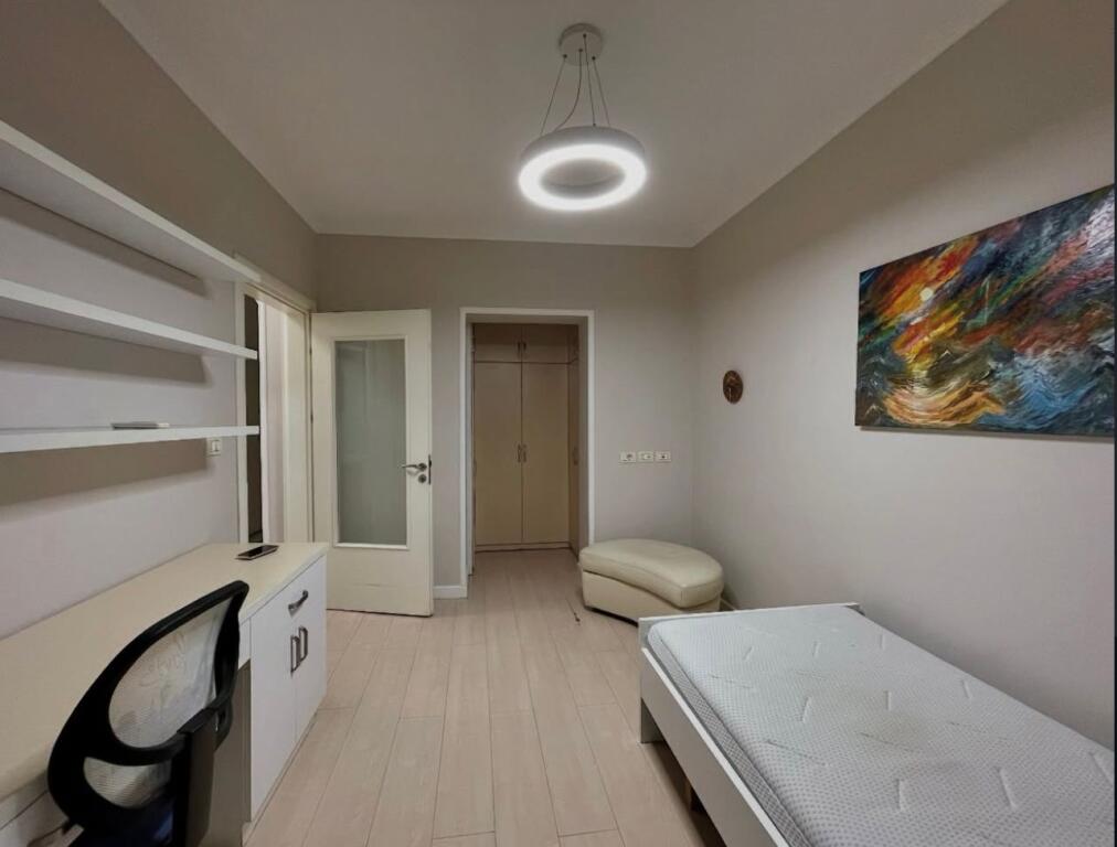 Apartament 2+1 - Për Qira - Myslym Shyri, Tiranë