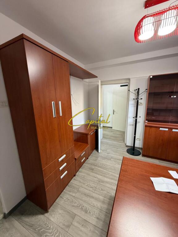 UFFICIO IN AFFITTO 16 M2 CENTRO 50.000 LEKE