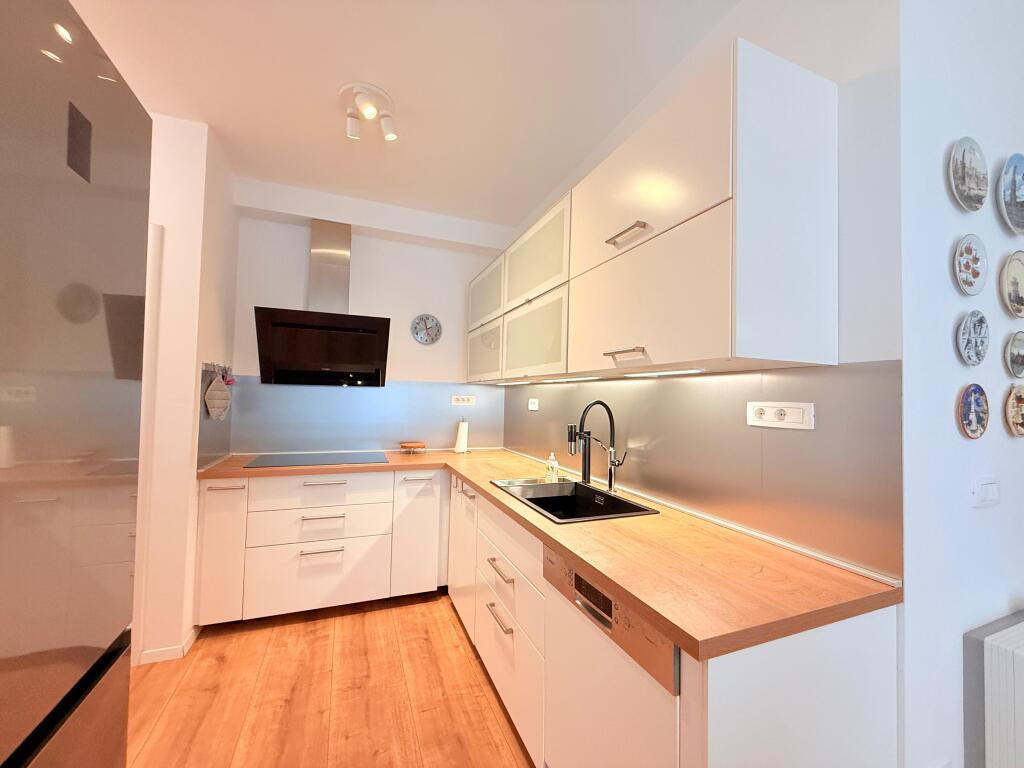 Jepet me Qira Apartament 2+1 + Post Parkimi (Liqeni i Thatë)