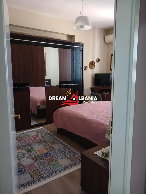 Appartamento 3+1+2 in vendita in Rruga e Kavajes di fronte a Deliorgji (ID 4131352)