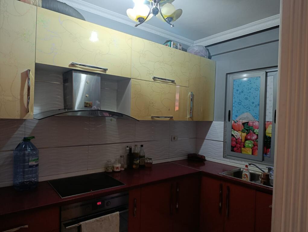 Shitet apartament 2+1 te Pallati me Shigjeta