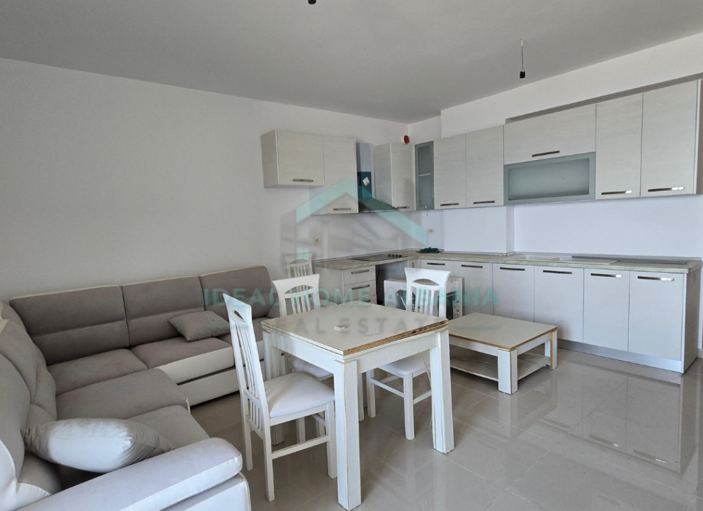 Vendesi appartamento 2+1+2 – Lungomare, Vlora (VISTA PANORAMICA)