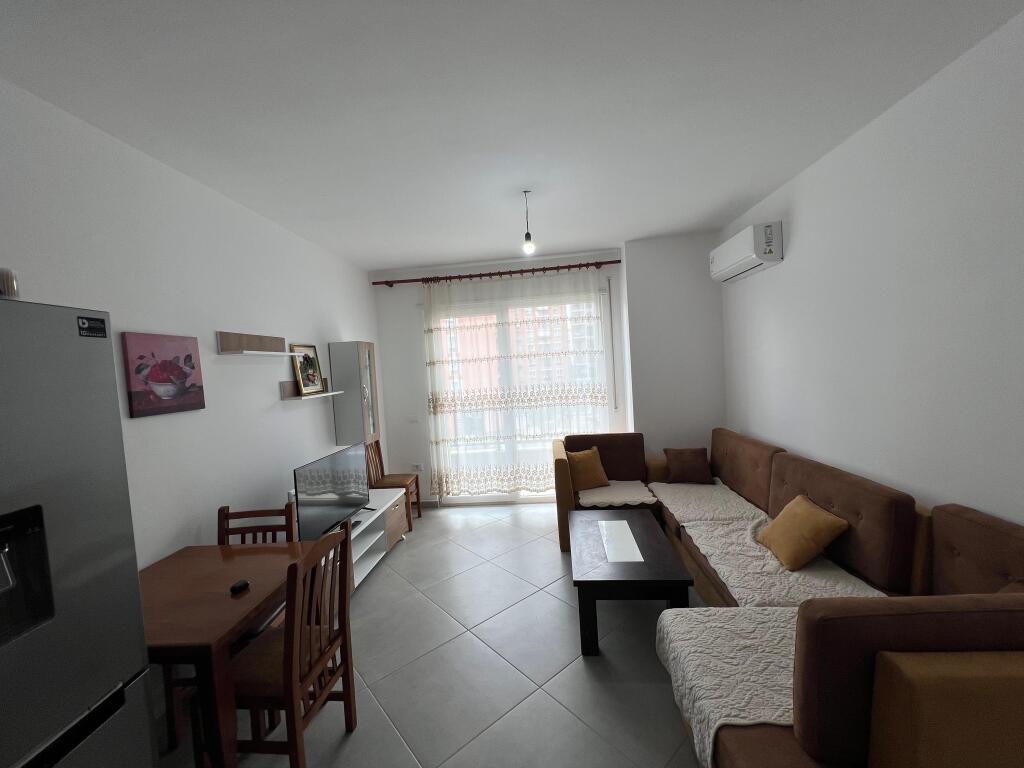 Jepet me qera:  Apartament 1+1 + 🅿️ Vila L 2