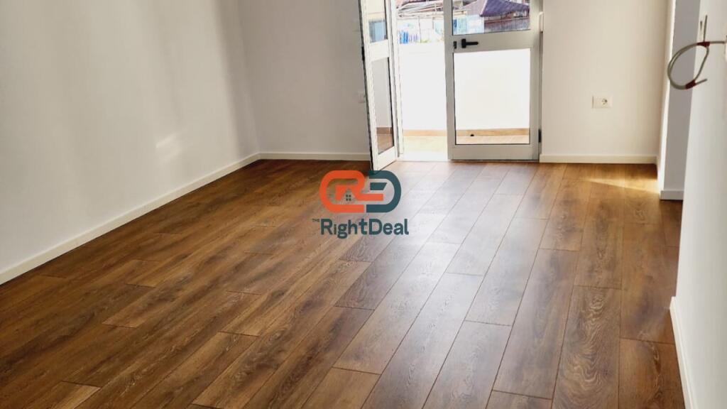 Ne Ali Dem, Tek Shkolla 1 Maj Shitet Apartament 2+1 Me Planimetri Te Rregullt Dhe Orientim Perfekt !!