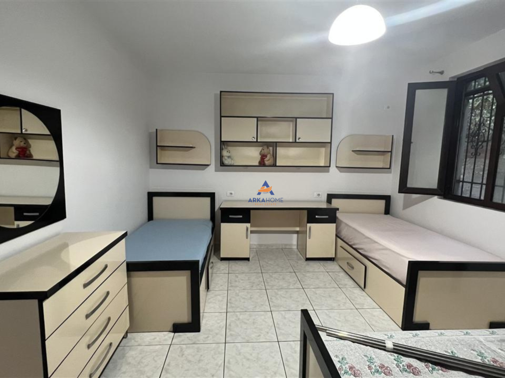 AFFITTASI CASA PRIVATA 2+1 "KOMBINAT" 500 EURO.