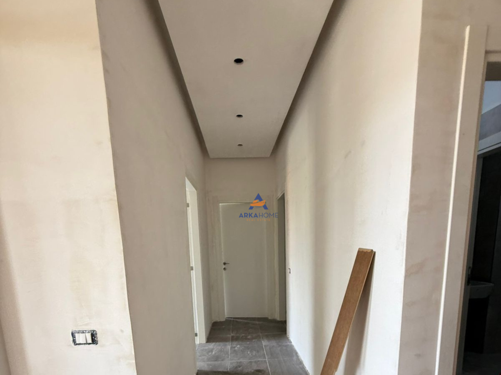 VENDESI APPARTAMENTO 2+1+BALCONE "NUOVO BOULEVARD" 180.000 EURO.(CON PARCHEGGIO).