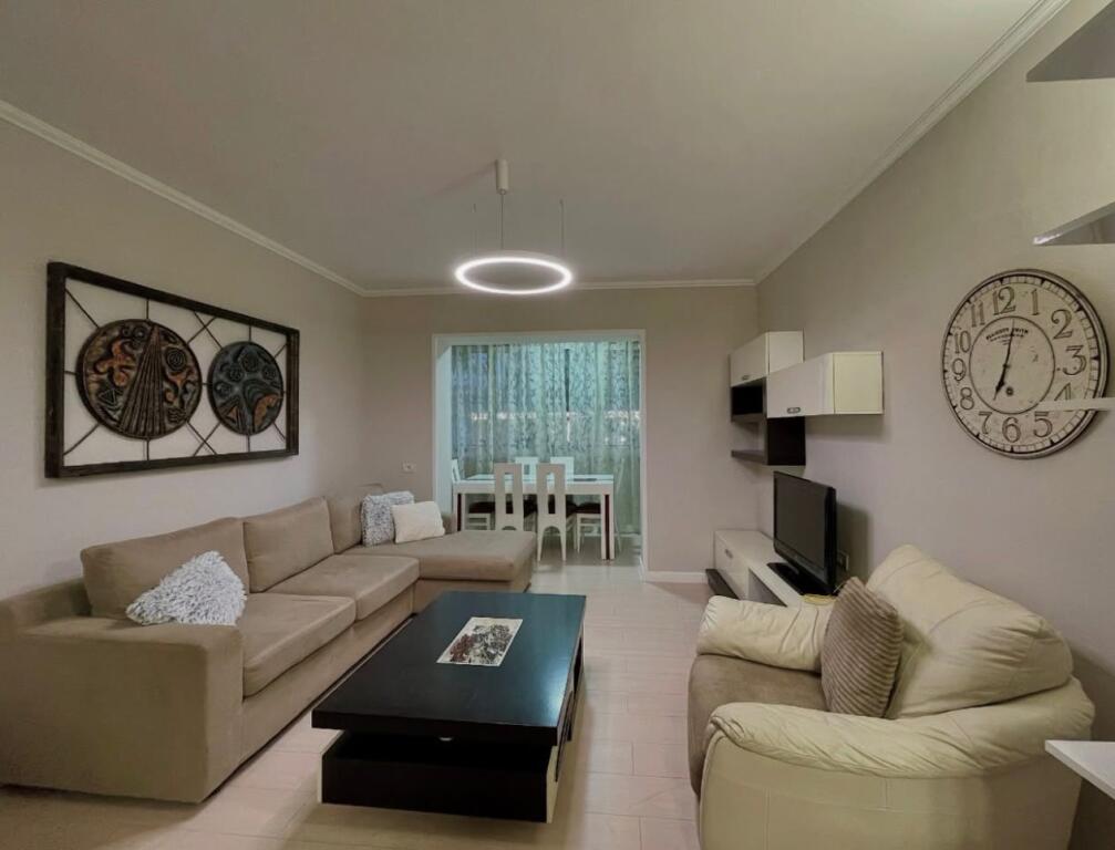 Apartament 2+1 - Për Qira - Myslym Shyri, Tiranë