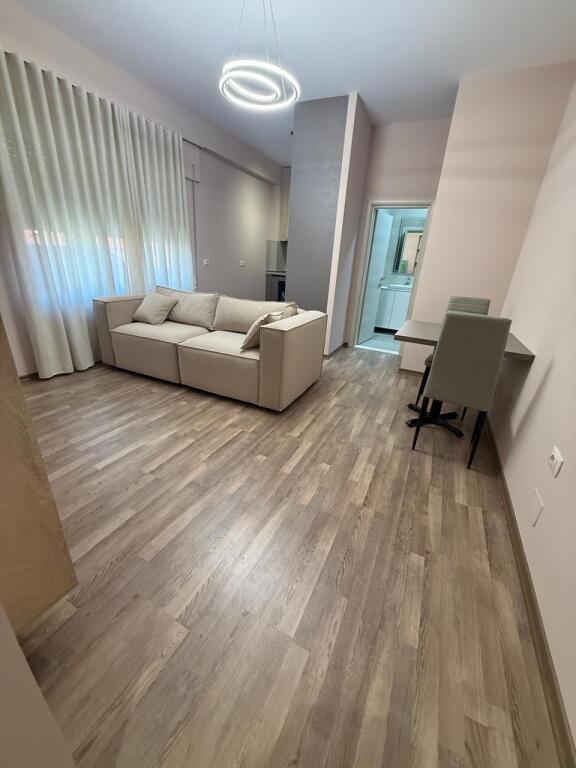 Fresk Rruga Dalip Topi Jepet Apartament 1+1 Me Qera