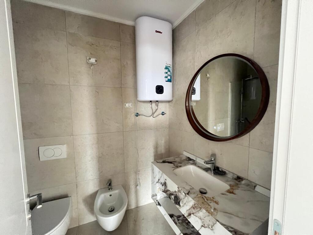 Ufficio in affitto presso Lake View Residence