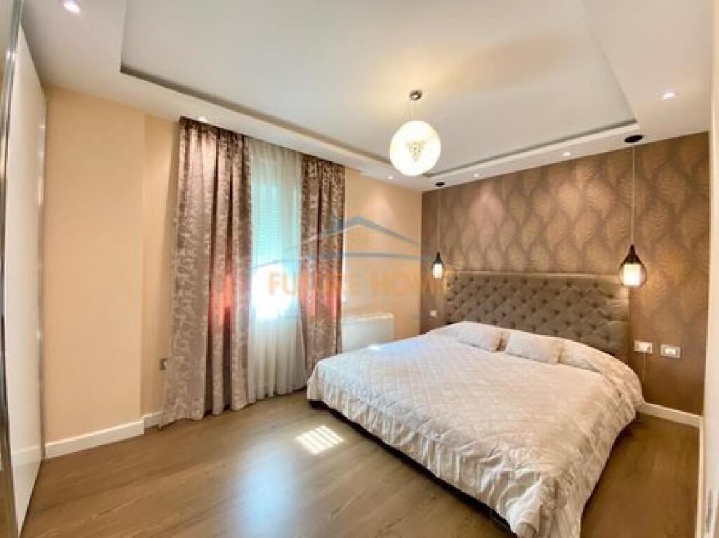 Rent, Apartment 3+1+2 Parking Spaces, Dry Lake, Tirana.