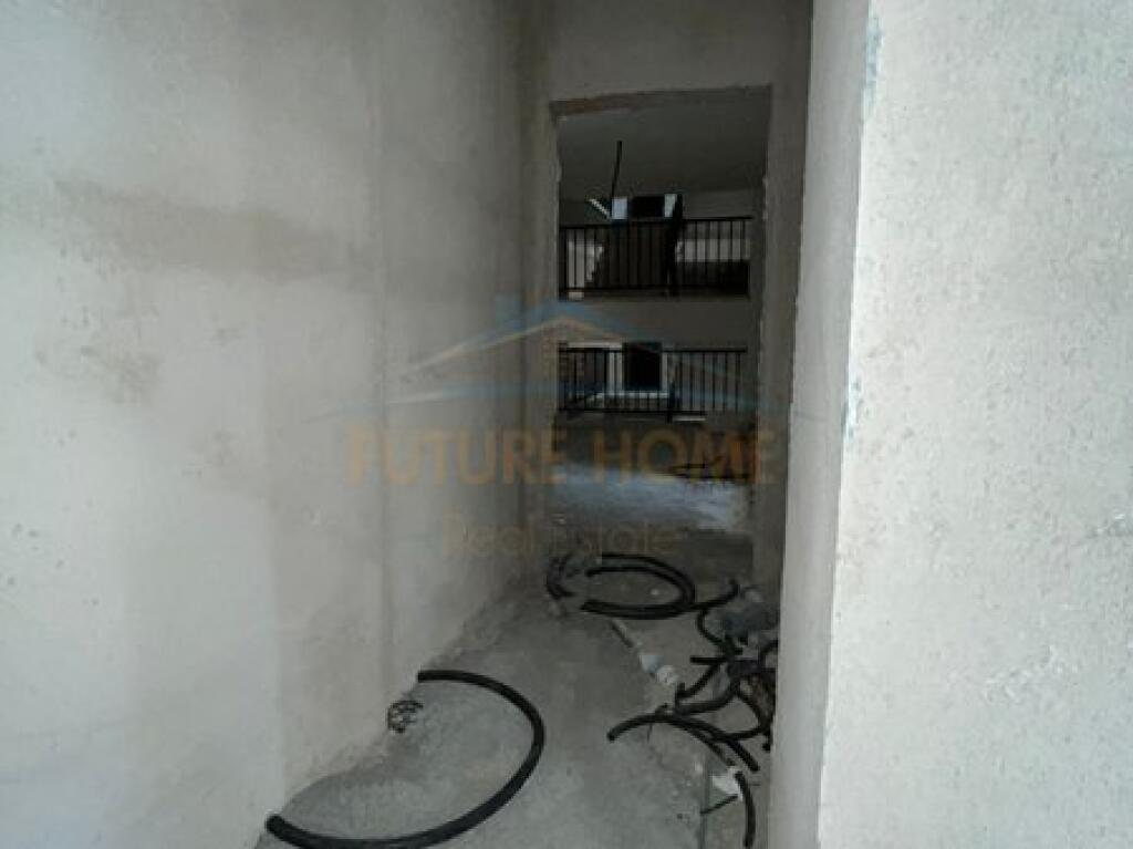 Shitet, Apartament 1+1, QSUT, Tiranë