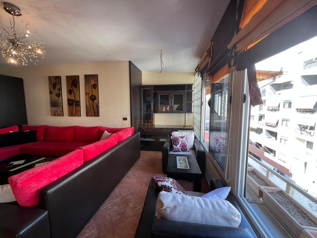 Qera , Apartament 3+1+ Garazh, Unaza e re