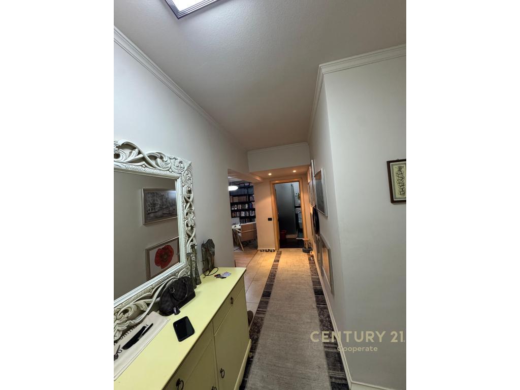 VENDIAMO APPARTAMENTO 2+1+2 VICINO ALLO STADIO AIR ALBANIA, TIRANA 377,000 €