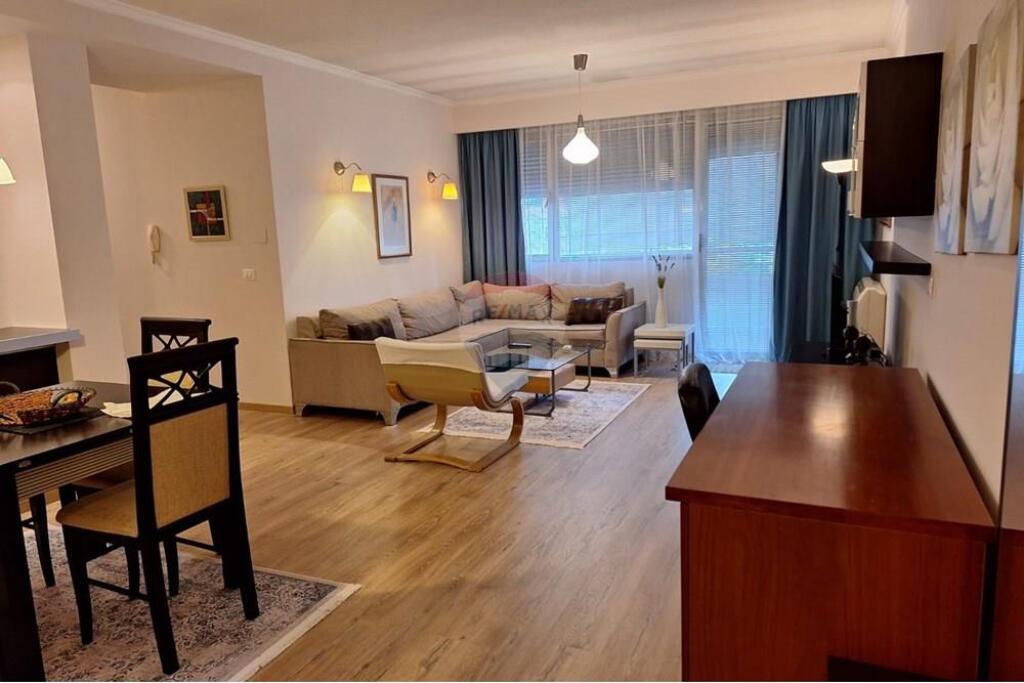Apartament 2+1 per qira ne Bllok!