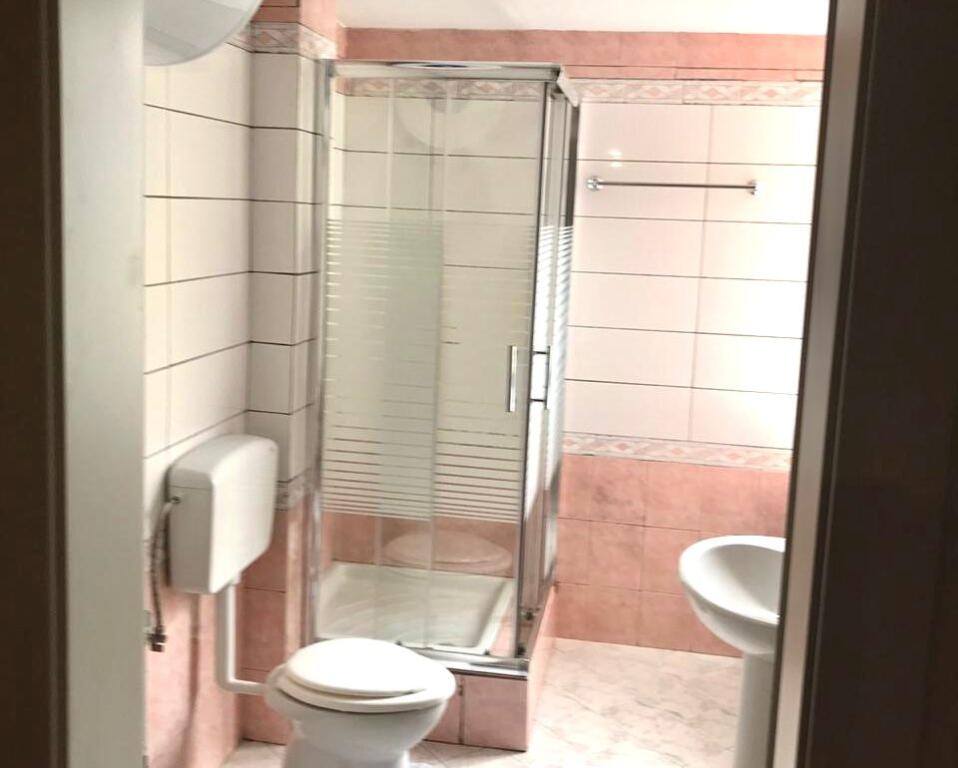 Me Qera : 3+1+2📍Qender( Tek Piazza) - 1100€ - S. 135m² - Kt.6 || I Mobiluar ne Detaje✨️