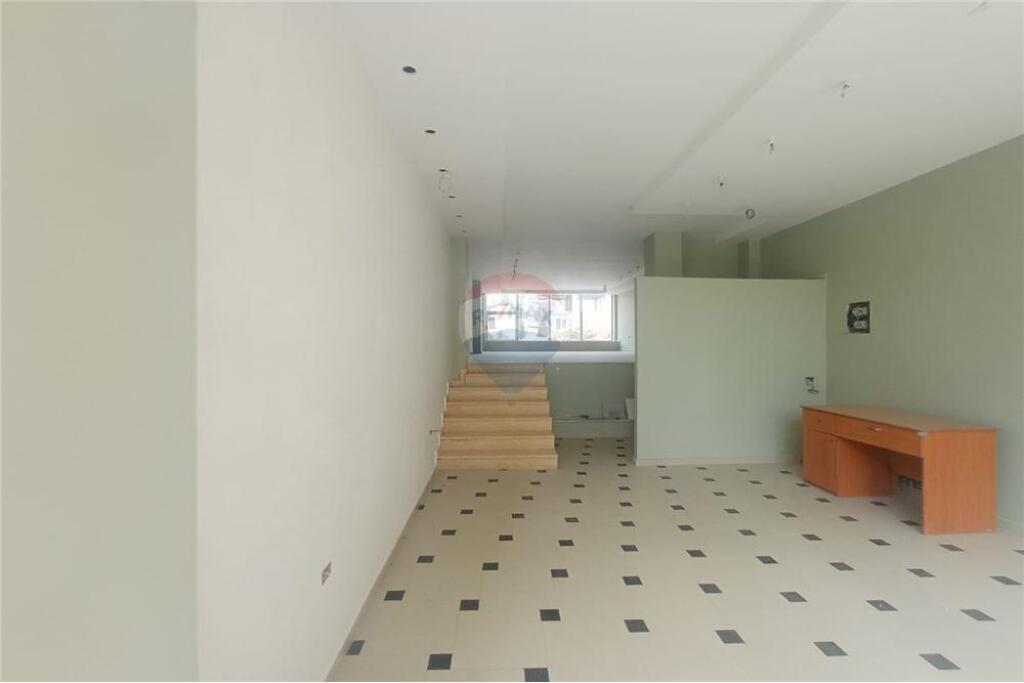 * SHOP FOR SALE NEAR VILA L- ASTIR*