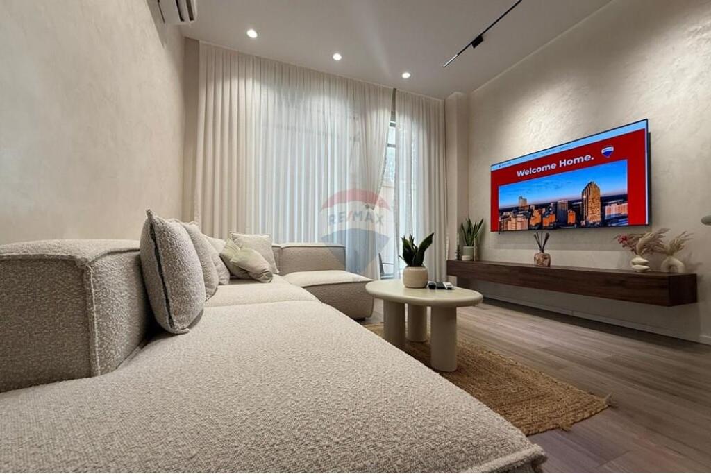 SUPER APARTMENT 2+1 FOR SALE AT VENETO, DRY LAKE.