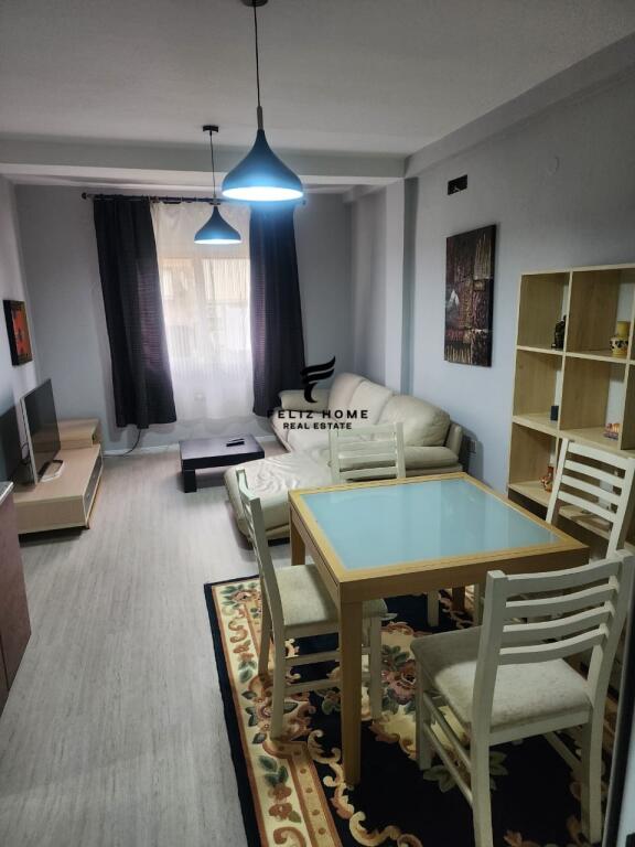 APARTAMENT ME QERA 1+1 SHESHI WILLSON 450 EURO