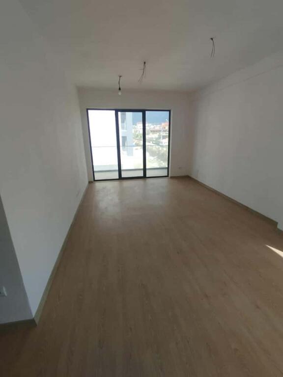 Apartment 3+1+2T for rent on 5 Maj Street!