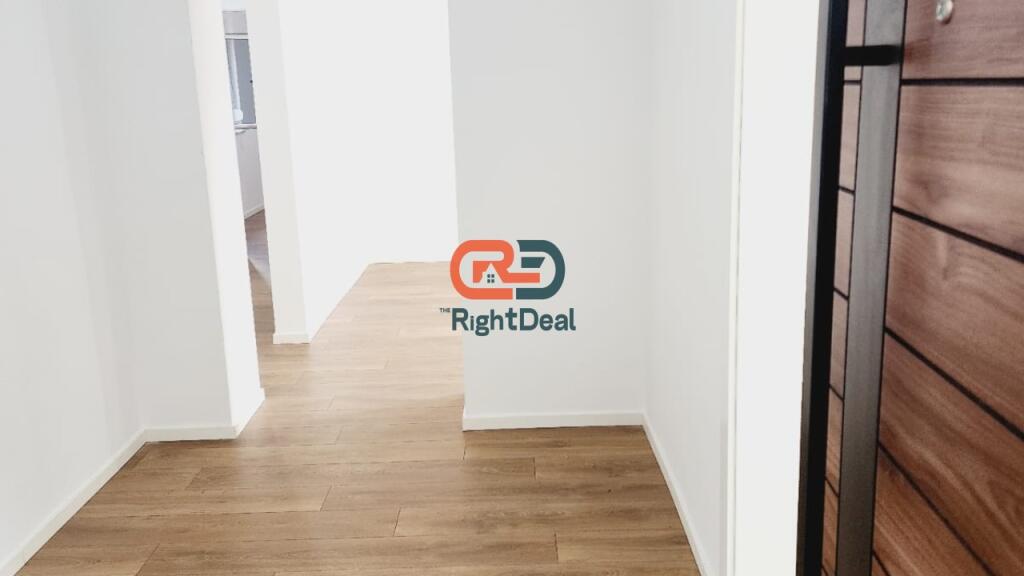 Ne Ali Dem, Tek Shkolla 1 Maj Shitet Apartament 2+1 Me Planimetri Te Rregullt Dhe Orientim Perfekt !!