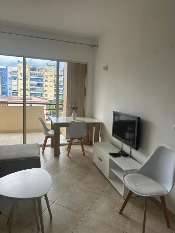 Apartmanet 1+1 me Qera ne Astir