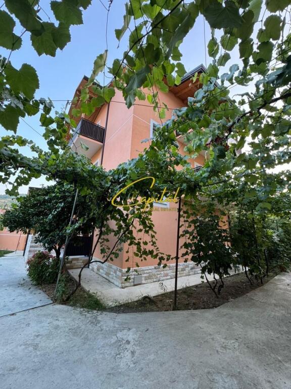 VILLA PRIVATA IN AFFITTO 214 M2 KOMBINAT 150.000 LEKE