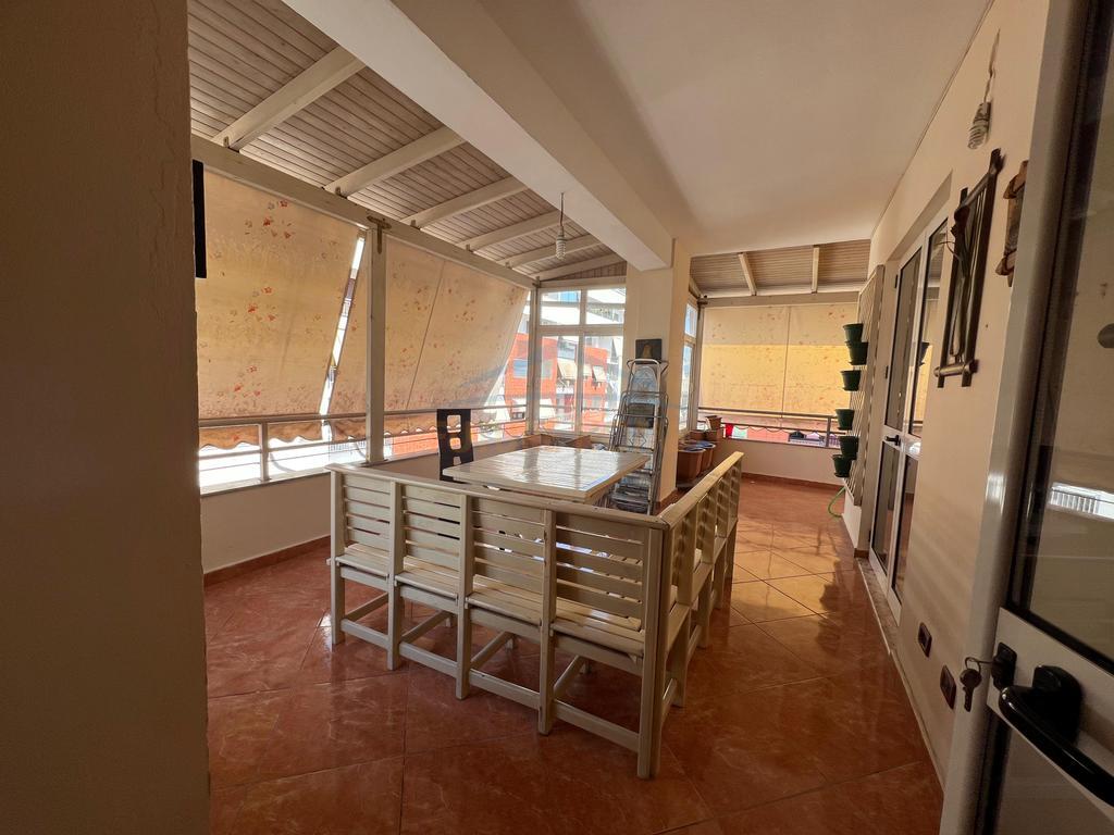 Qera , Apartament 3+1+ Garazh, Unaza e re
