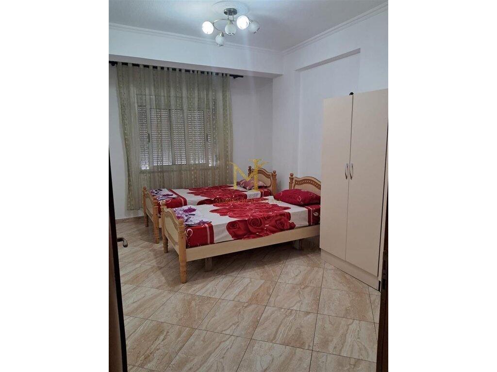 Jepet me qira afatgjatë apartament 2+1 – Plazh Iliria, Durrës