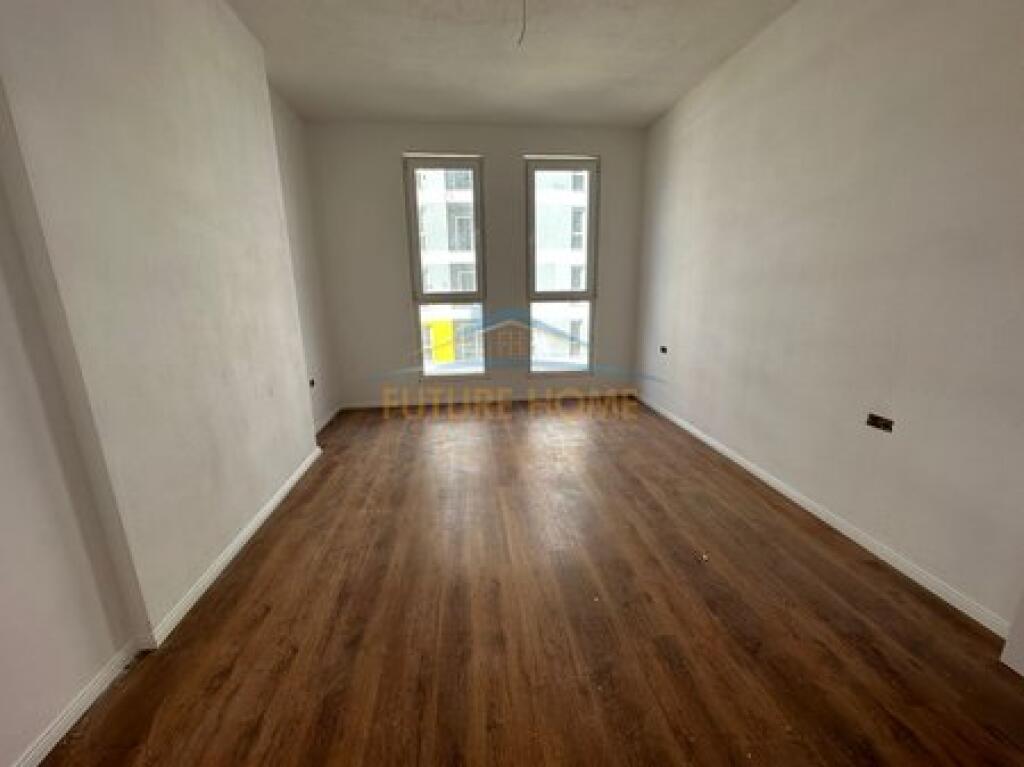 Shitje, Apartament 2+1+2, Kompleksi Univers City, Tirane.
