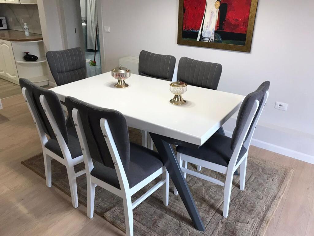 Apartament 3+1 me qira ne qender