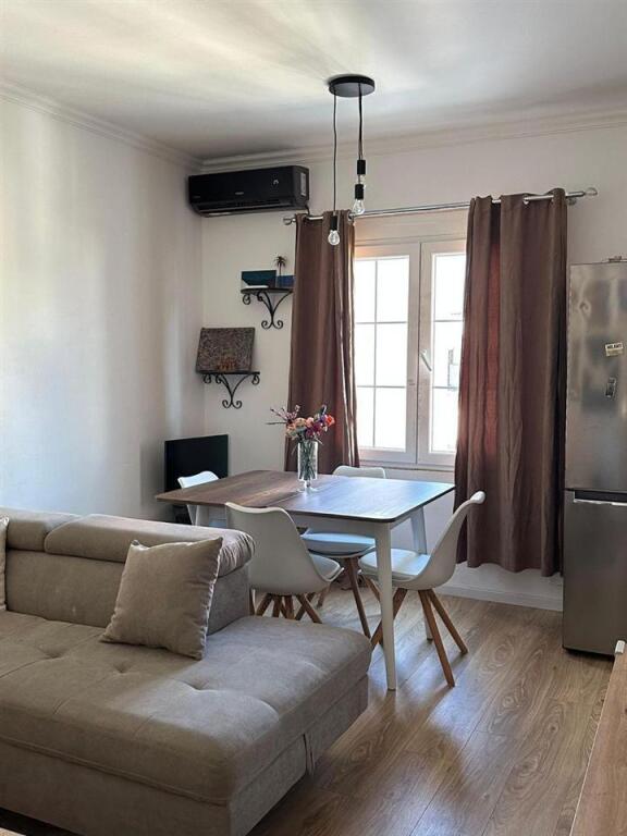 VENDESI APPARTAMENTO 1+1 MYSLYM SHYRI 154.000 EURO