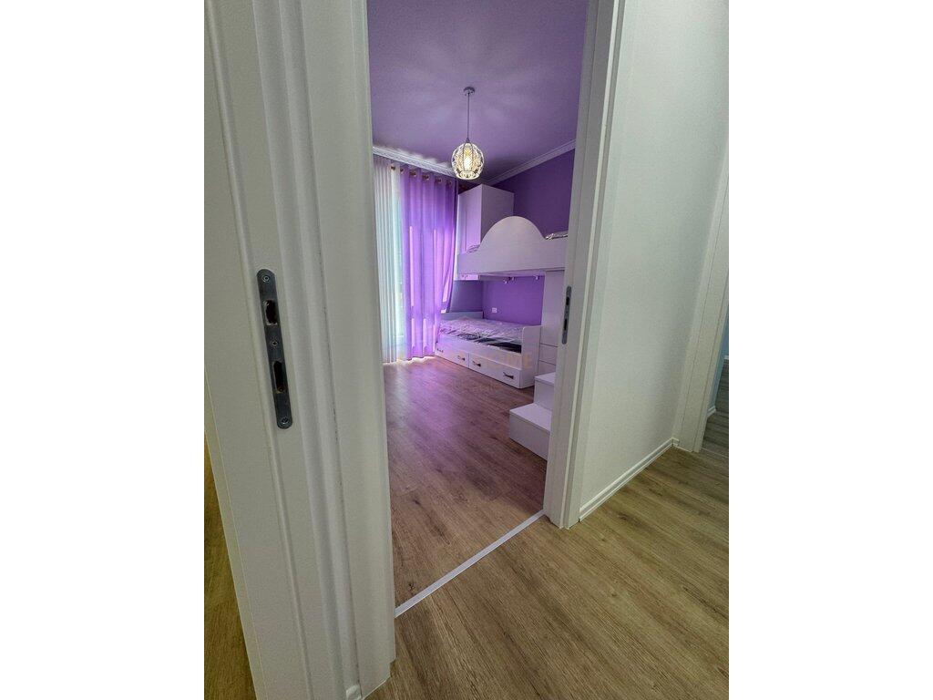 Rent, Apartment 2+1+2+Parking space, Myslym Shyri, Tirane.