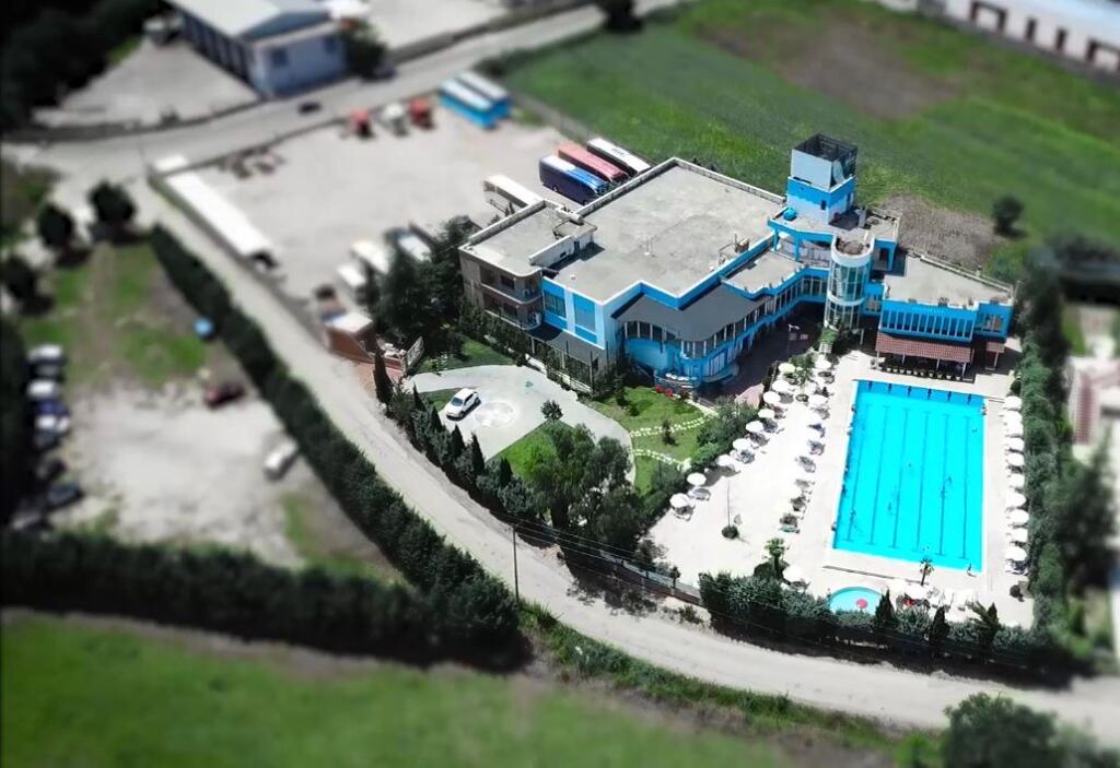 Business property suitable for a venue  hotel with a pool and yard for sale or rent
