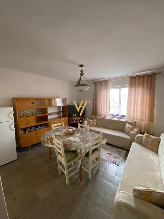 JEPET APARTAMENT 2+1 ME QIRA TE RRUGA QEMAL STAFA 600 EURO