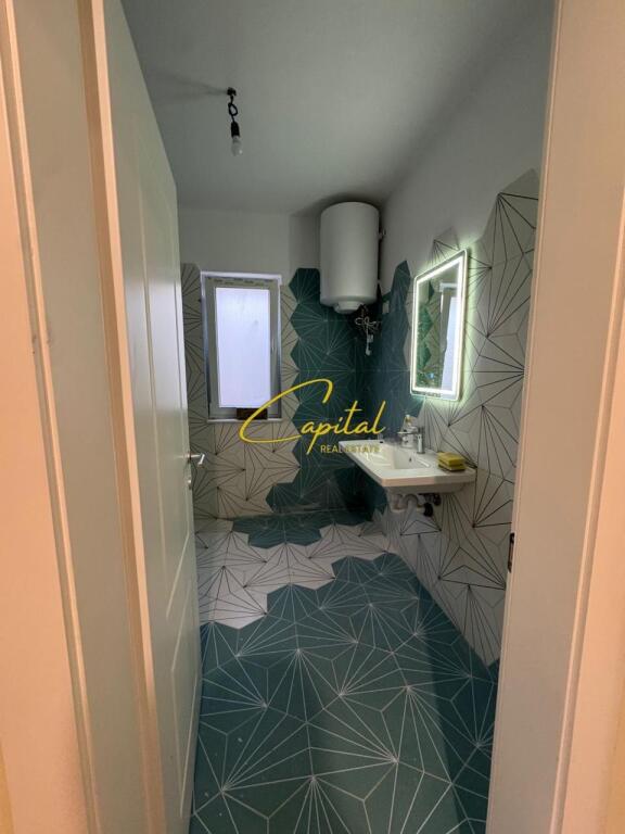 VILLA PRIVATA IN AFFITTO 214 M2 KOMBINAT 150.000 LEKE