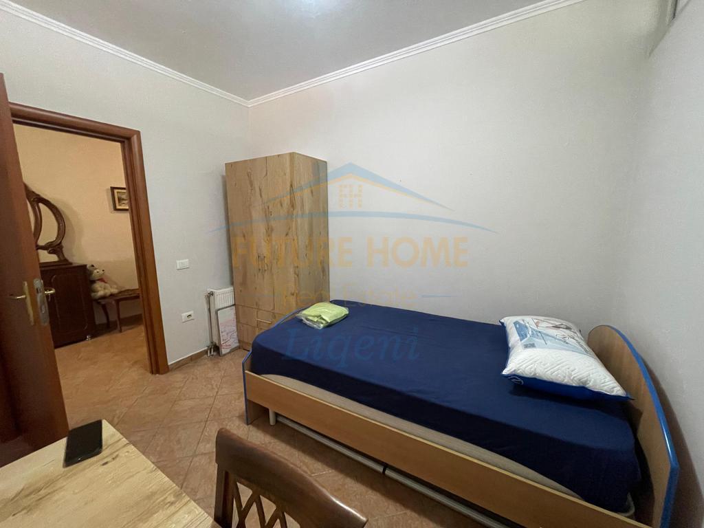 Qera, Apartament 3+1, Komuna e Parisit, Tiranë.