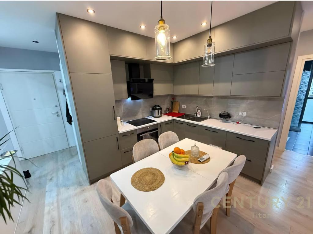 Shitet Apartament 2+1+2 Tek Fiori Di Bosko