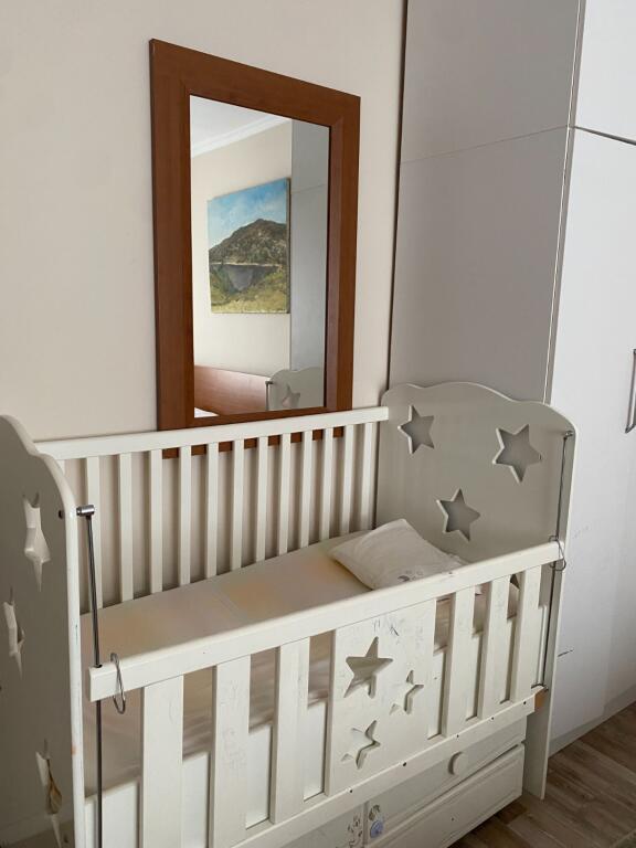 🏢Perballe Stadiumit Dinamo,prane Klinikes Luis,jepet me qera apartament 1+1 ,i mobiluar 1,000 Euro   